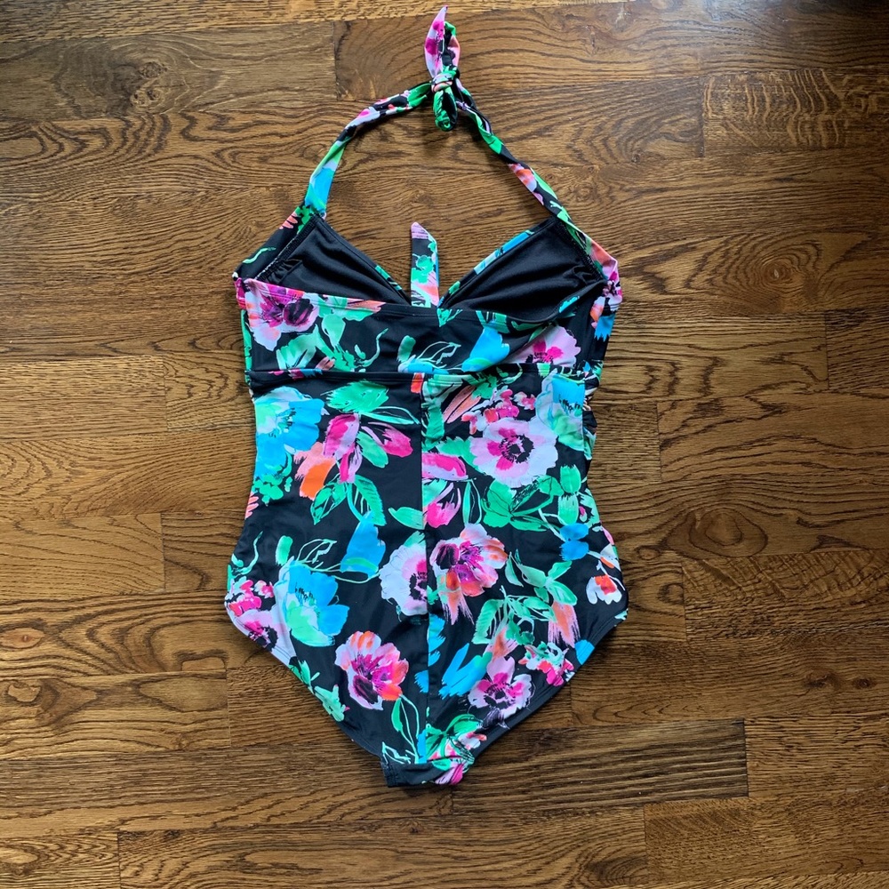 Catalina One Piece Swimsuit - Picture 3 of 5